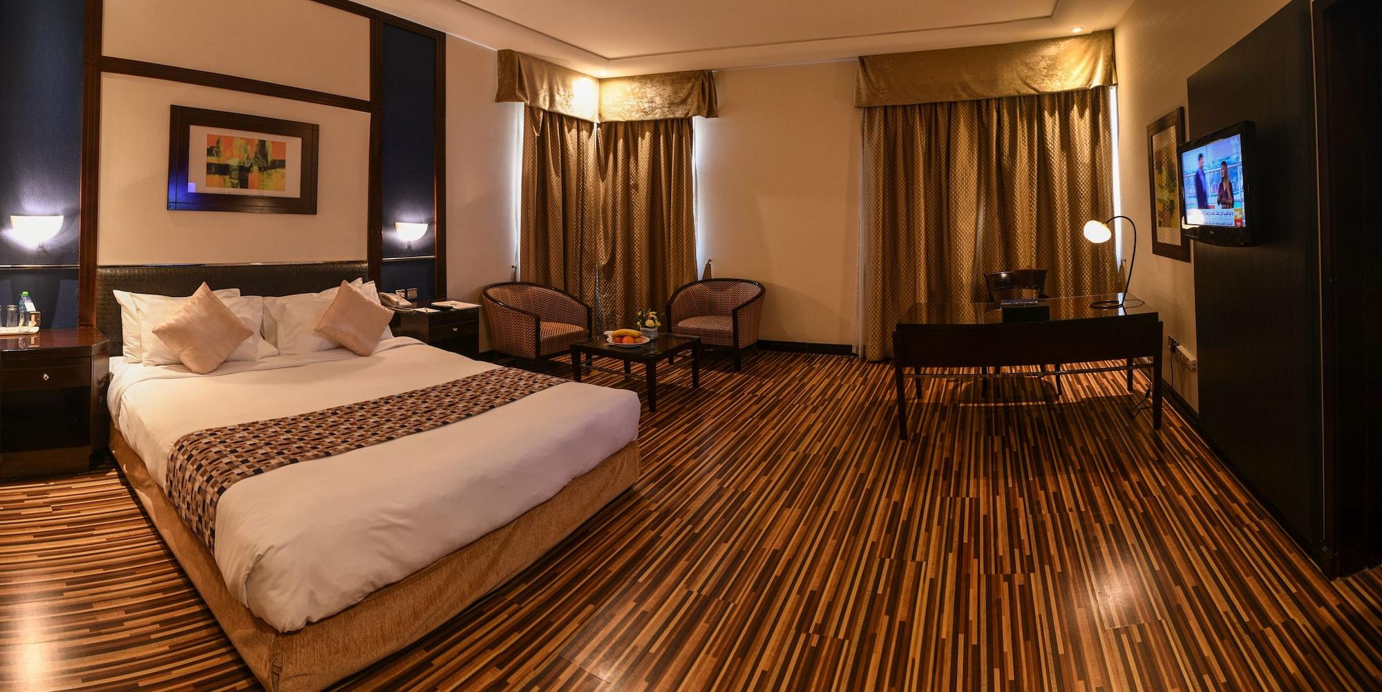 Отель The Juffair Grand 4*